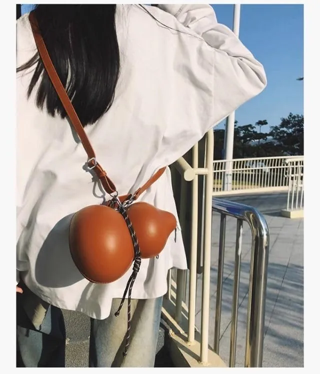 Black style wine gourd bag, single shoulder, ins trendy, backpack, crossbody bag，sports travel, suitable for cosplay