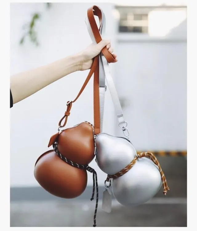 Black style wine gourd bag, single shoulder, ins trendy, backpack, crossbody bag，sports travel, suitable for cosplay