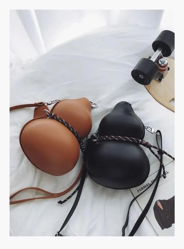 Black style wine gourd bag, single shoulder, ins trendy, backpack, crossbody bag，sports travel, suitable for cosplay