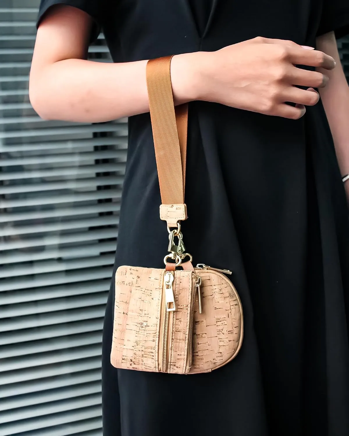 boshiho Vegan Cork Wallet, Women’s Purse Slim Zipper Design with Card Holder Coin Pocket Purse Eco-friendly Vegan Gift