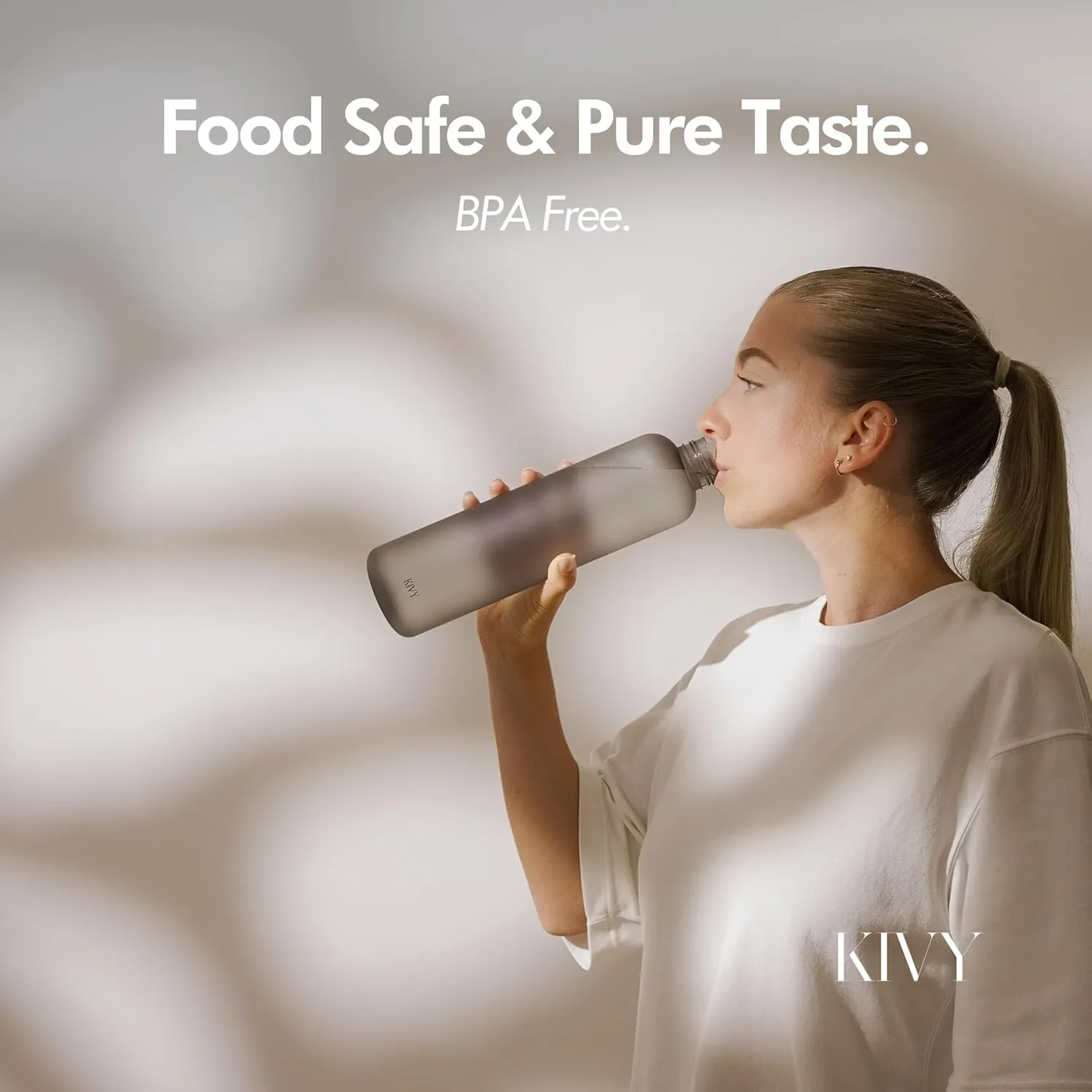 KIVY Slim Water Bottle 32oz [Lightweight & Shatterproof] Fits Backpack & Cupholder for Travel, Sports, School, Gym - Black water bottle no straw - Mens water bottle screw top - Dishwasher Safe