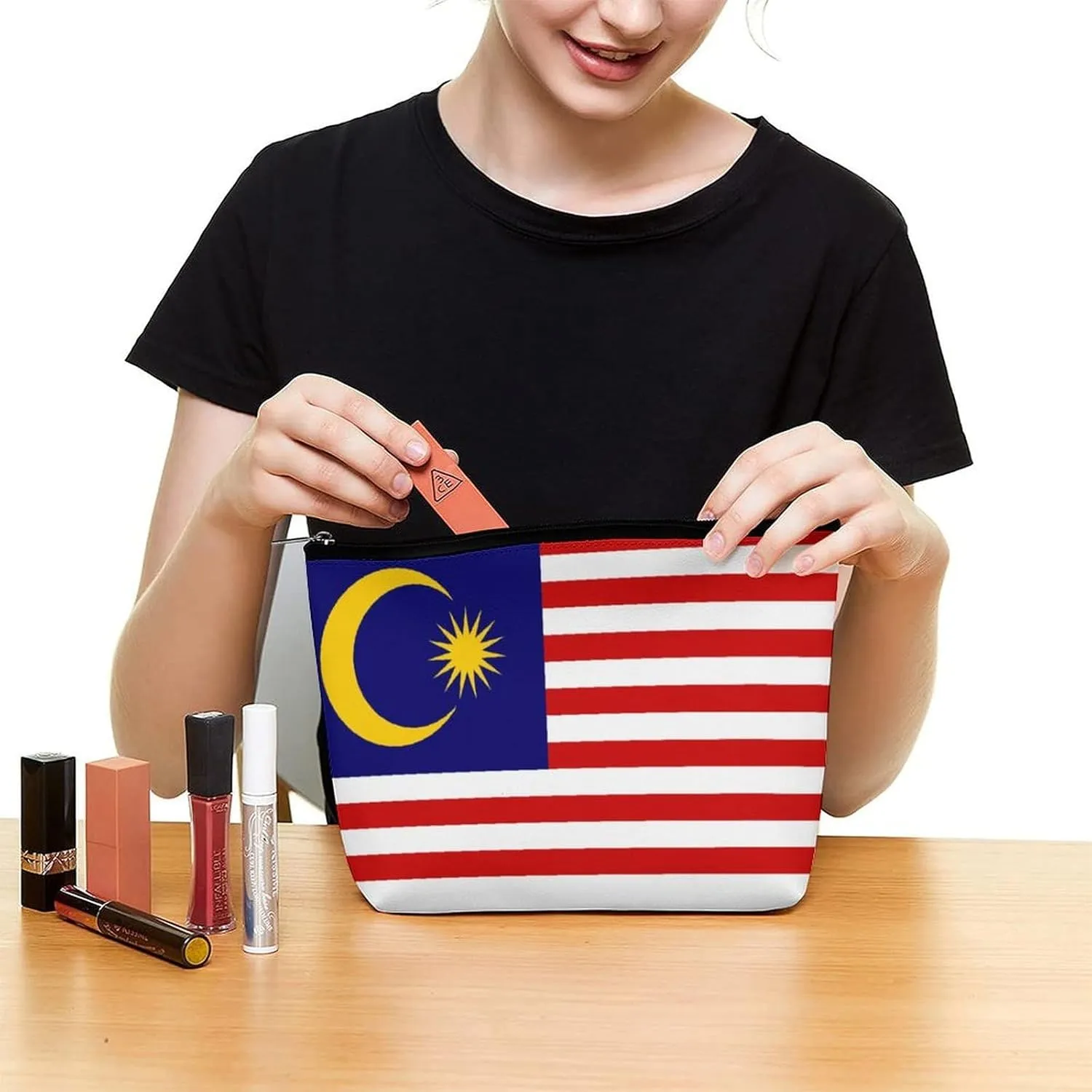 Malaysia Flag Compact Cosmetic Bag Lightweight Travel Makeup Pouch Waterproof Toiletry Organizer