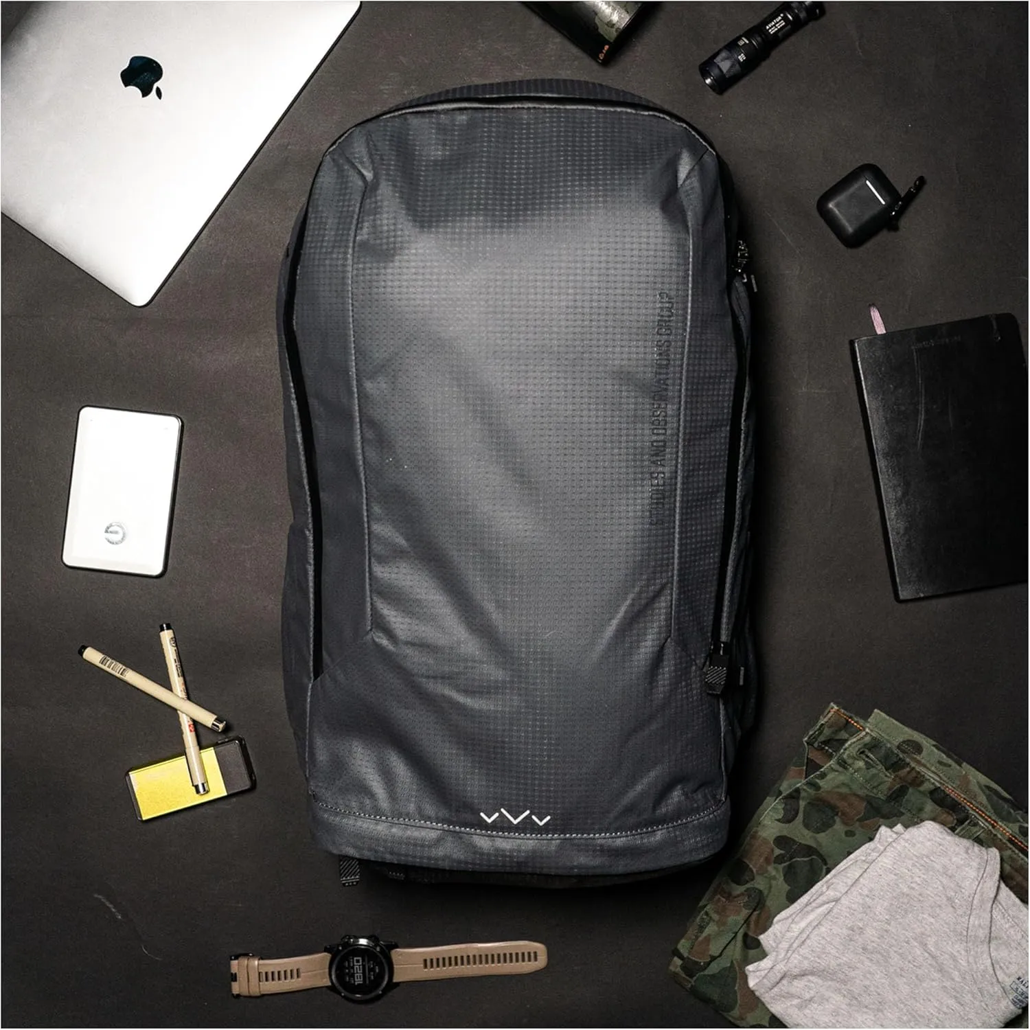 SOG Surrept/36 CS Liter Carry Lightweight Organized Functional Water-Resistant Nylon Travel Day Backpack, Charcoal/Bright Gray