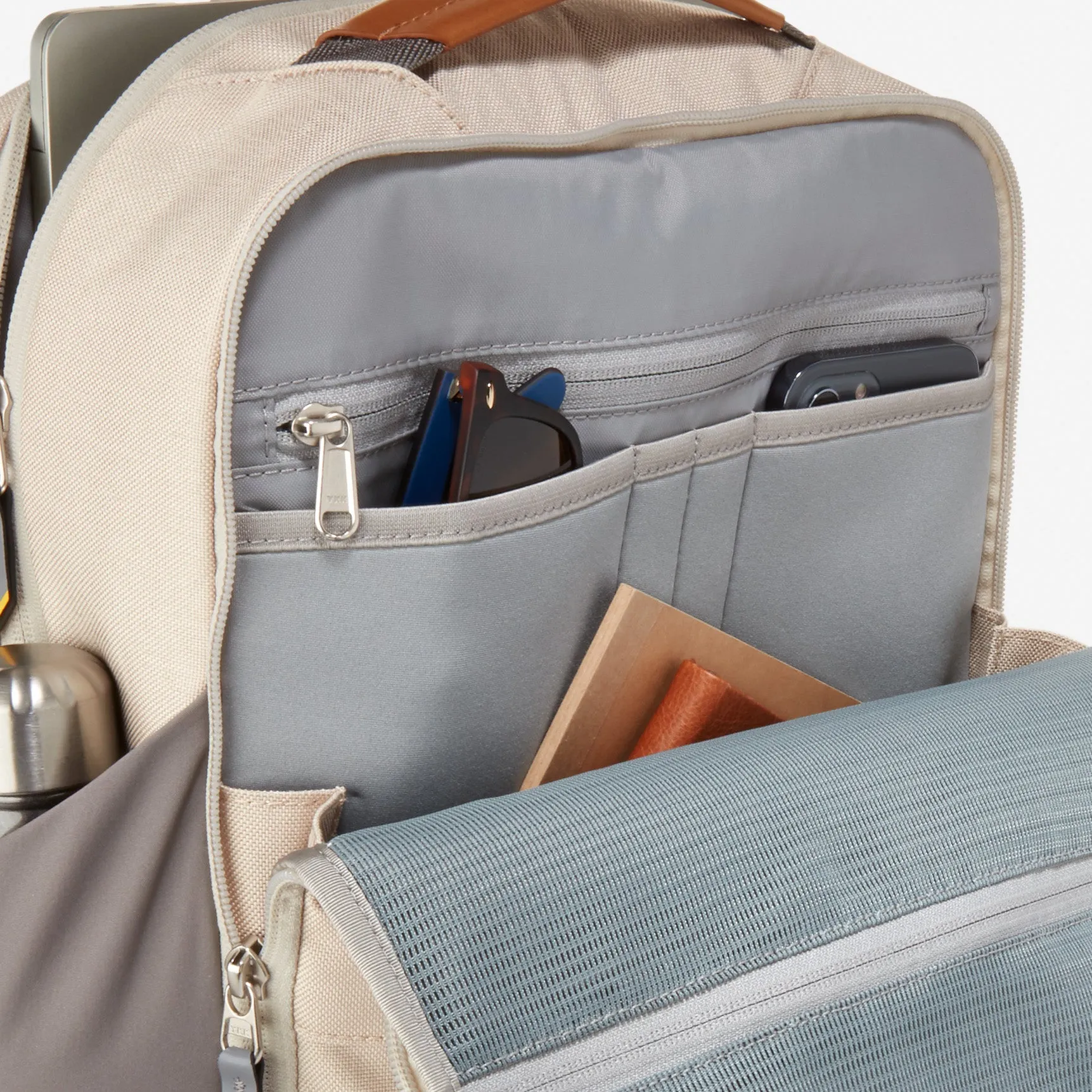 ZERØGRAND Slim Convertible Backpack